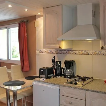 Kuscheliges Mit Garten Und Pool Apartment *